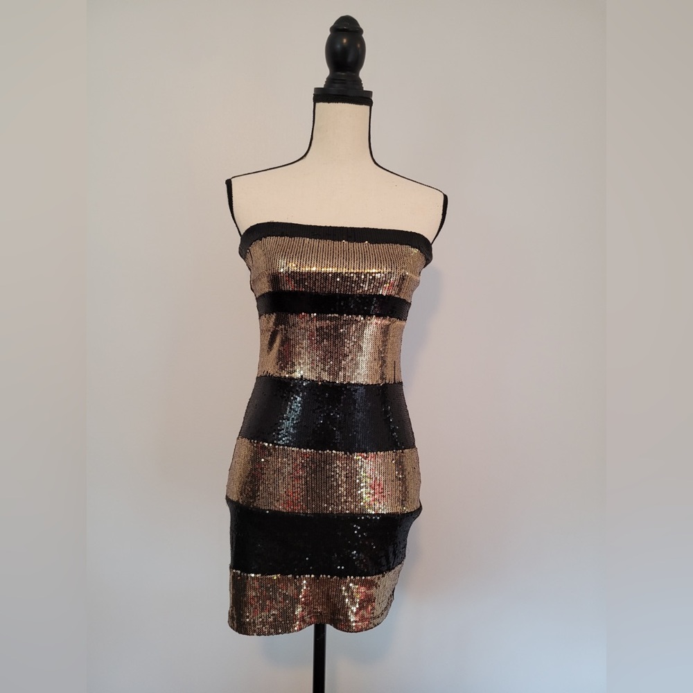 Black and gold clubbing dress